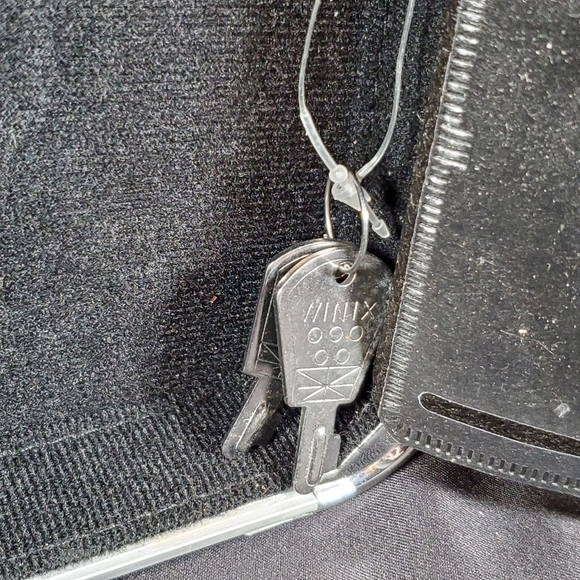 Vaultz CD Case - Picture 6 of 6